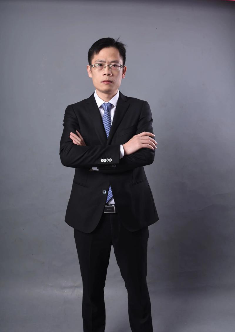 穆好冉 品牌视觉系统总监